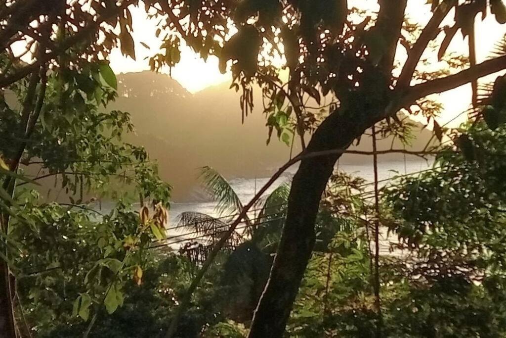 Altar Da Vermelha 180° De Vista O Mar *